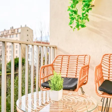 A 10 Minutes De Paris Avec Balcon *