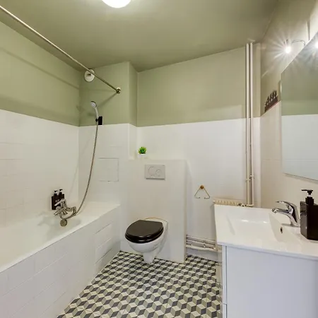 Apartment A 10 Minutes De Paris Avec Balcon Vanves